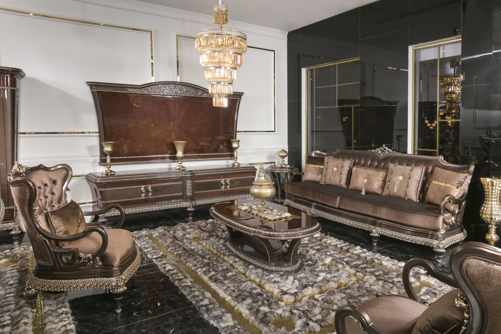 Lavina Classic Sofa Set
