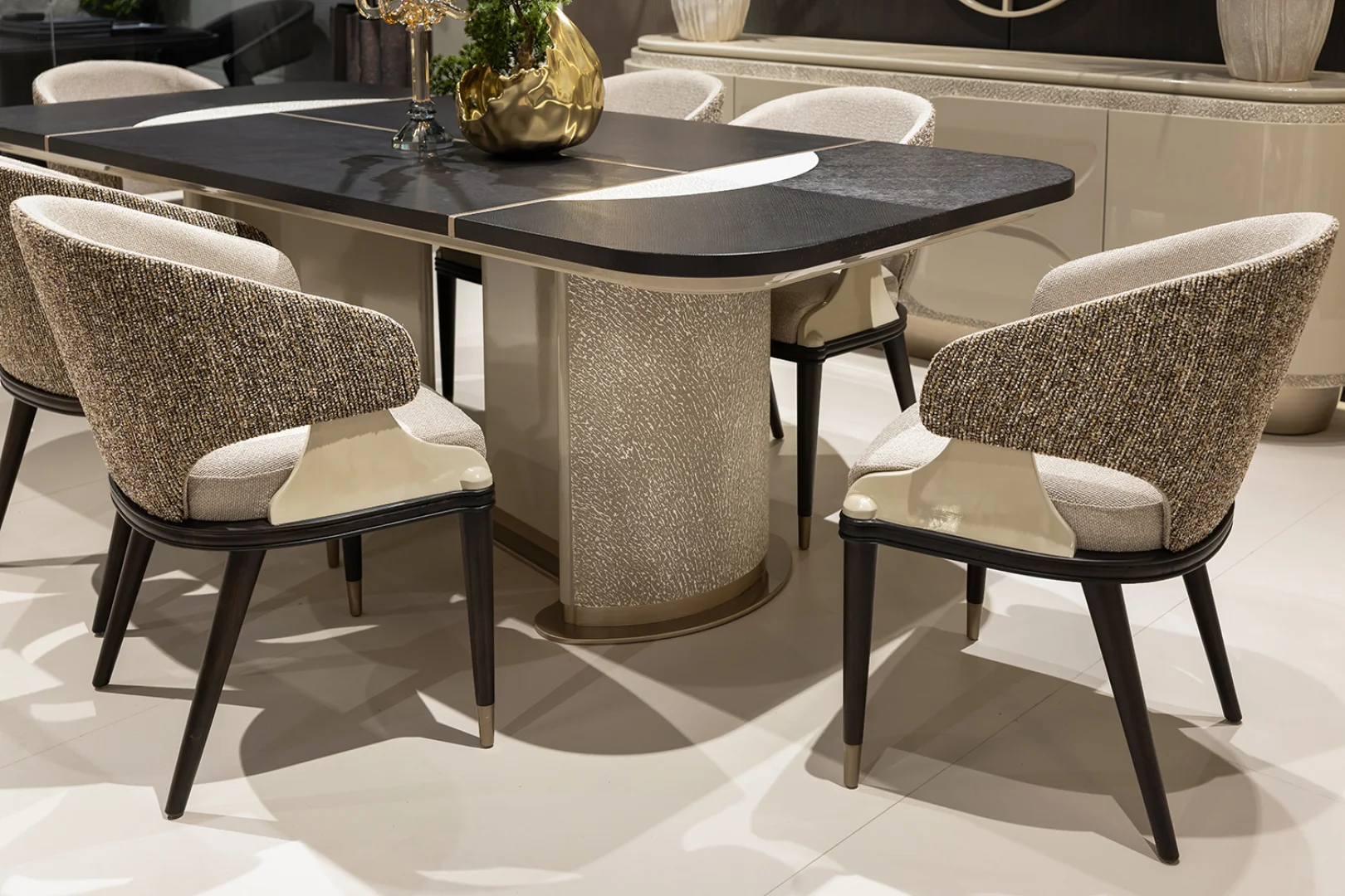 Almina Dining Room Set
